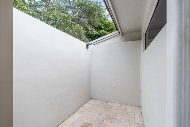 2069 SW 7th Court, Boca Raton, FL 33486