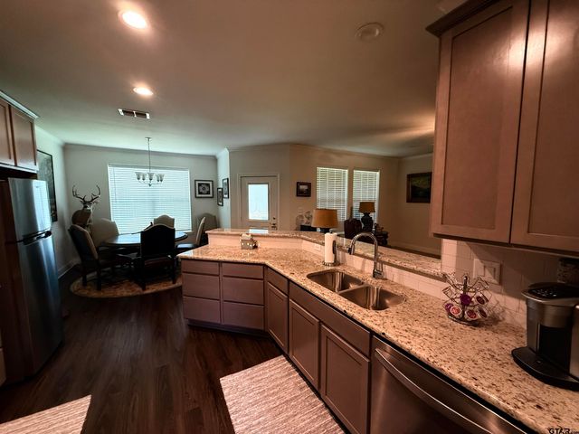 6179 HAMILTON WAY, Tyler, TX 75703
