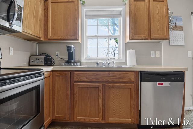 10298 Gordon Street, Zeeland, MI 49464
