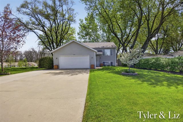 10298 Gordon Street, Zeeland, MI 49464