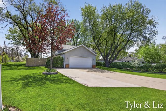 10298 Gordon Street, Zeeland, MI 49464