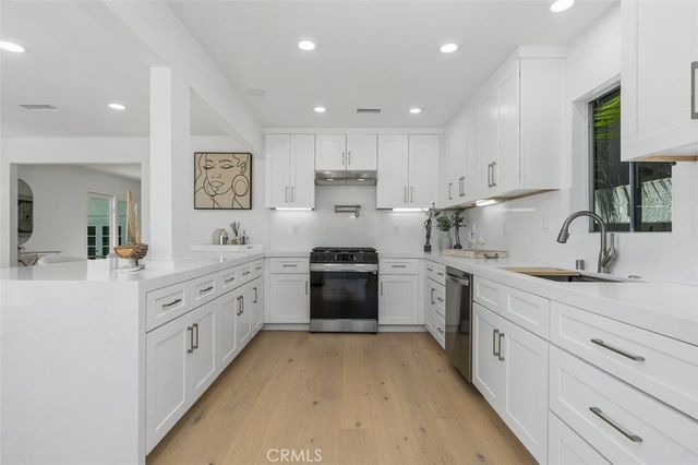 233 Santa Ana, Newport Beach, CA 92663