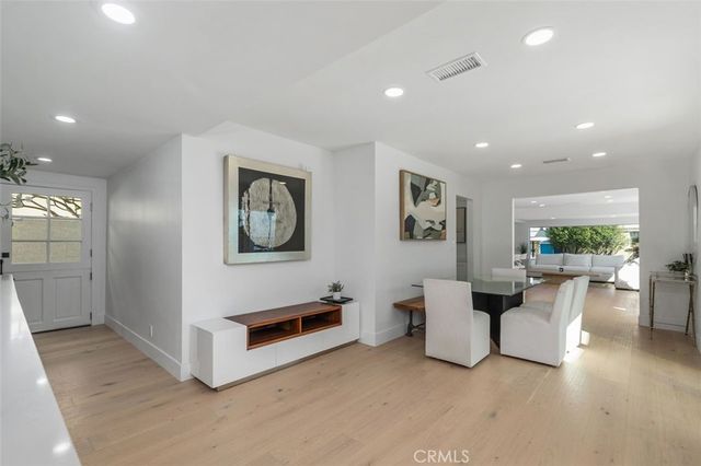 233 Santa Ana, Newport Beach, CA 92663