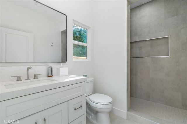 233 Santa Ana, Newport Beach, CA 92663