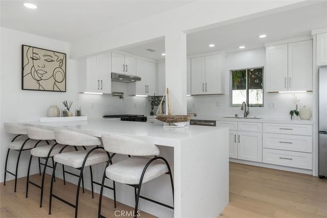 233 Santa Ana, Newport Beach, CA 92663