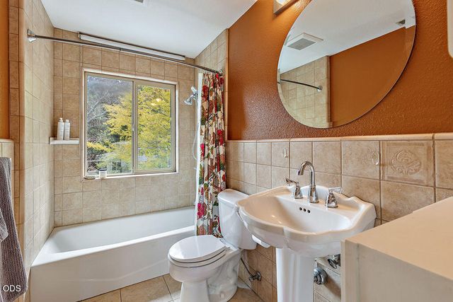 2260 Old Highway 99 S, Ashland, OR 97520