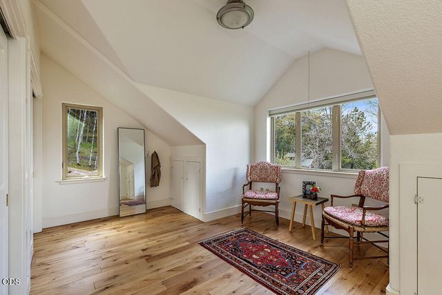 2260 Old Highway 99 S, Ashland, OR 97520