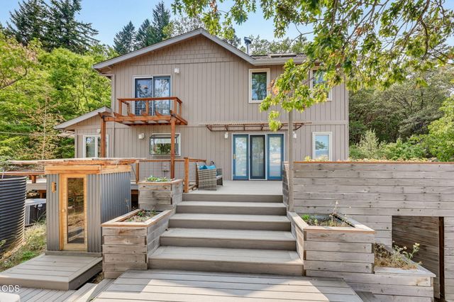 2260 Old Highway 99 S, Ashland, OR 97520