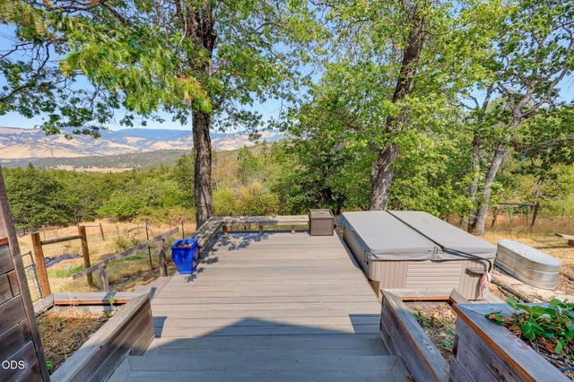2260 Old Highway 99 S, Ashland, OR 97520