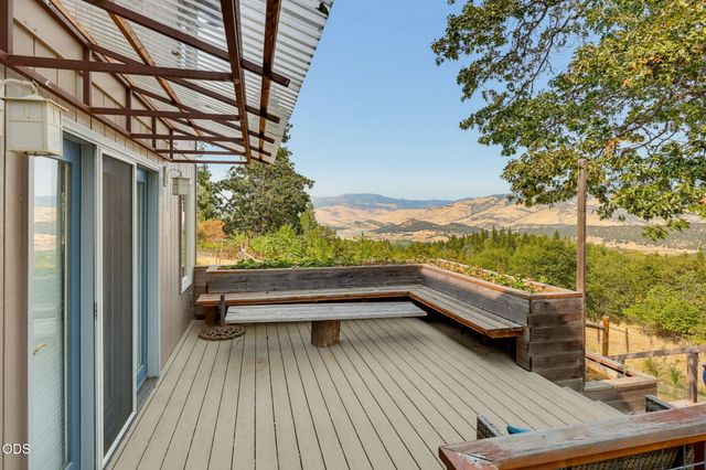 2260 Old Highway 99 S, Ashland, OR 97520