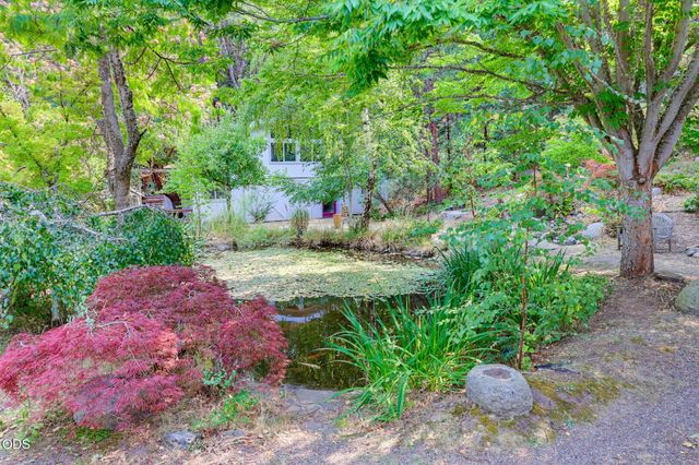 2260 Old Highway 99 S, Ashland, OR 97520