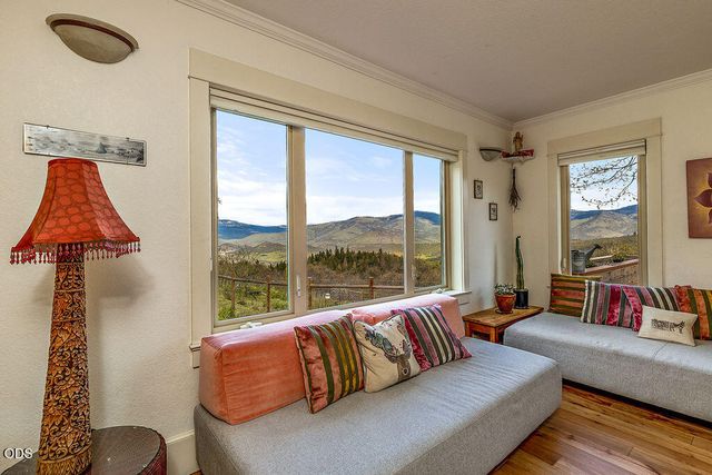 2260 Old Highway 99 S, Ashland, OR 97520