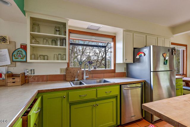 2260 Old Highway 99 S, Ashland, OR 97520