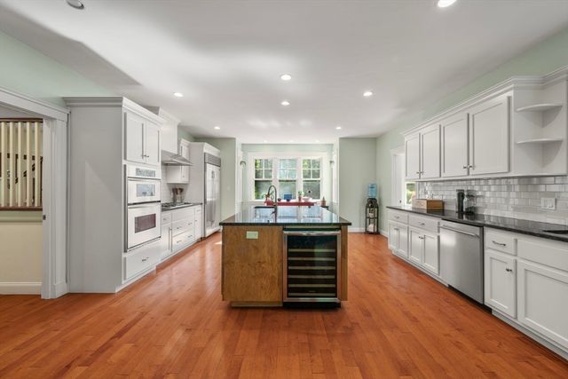 250 Meadowbrook Road, Dedham, MA 02026