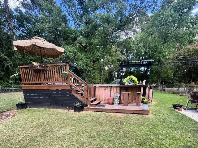 30464 Fairway View Dr, Denham Springs, LA 70726