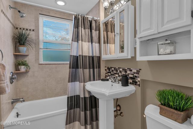 72 Oakhill Avenue, Long Branch, NJ 07740