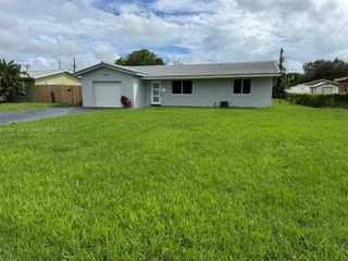 1020 NW 45th Ct, Fort Lauderdale, FL 33309