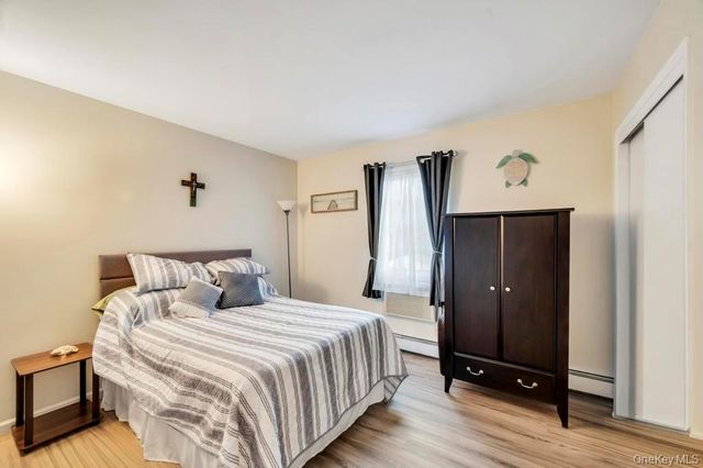 9 Kimberly Avenue Avenue, Farmingville, NY 11738