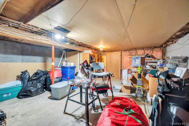 9 Kimberly Avenue Avenue, Farmingville, NY 11738