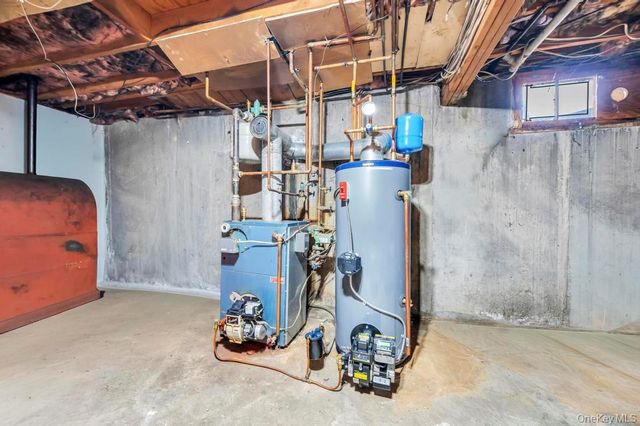 9 Kimberly Avenue Avenue, Farmingville, NY 11738