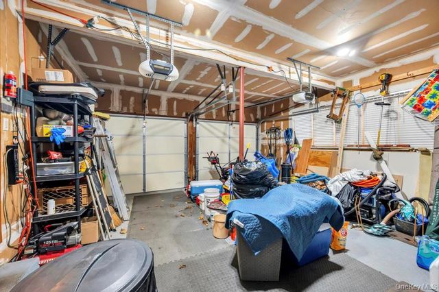 9 Kimberly Avenue Avenue, Farmingville, NY 11738