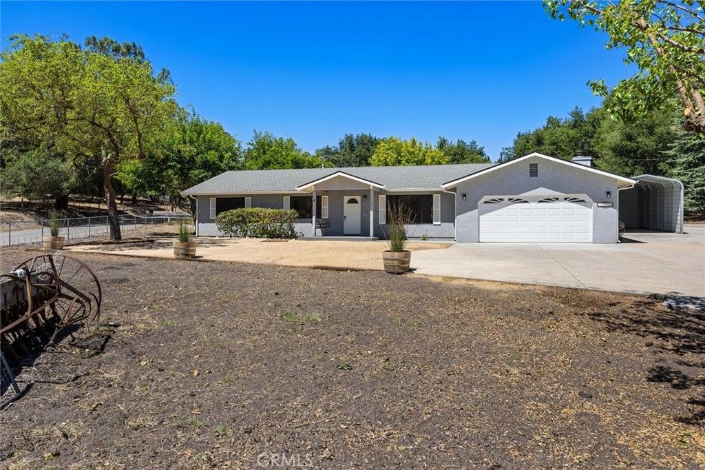 Image 2 of property listing at 14740 Morningside Road, Atascadero, CA 93422