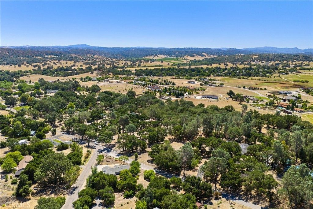 Image 48 of property listing at 14740 Morningside Road, Atascadero, CA 93422