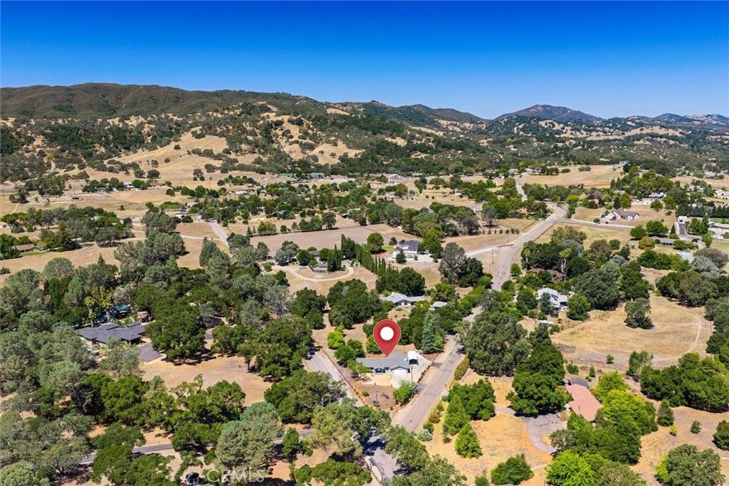 Image 50 of property listing at 14740 Morningside Road, Atascadero, CA 93422