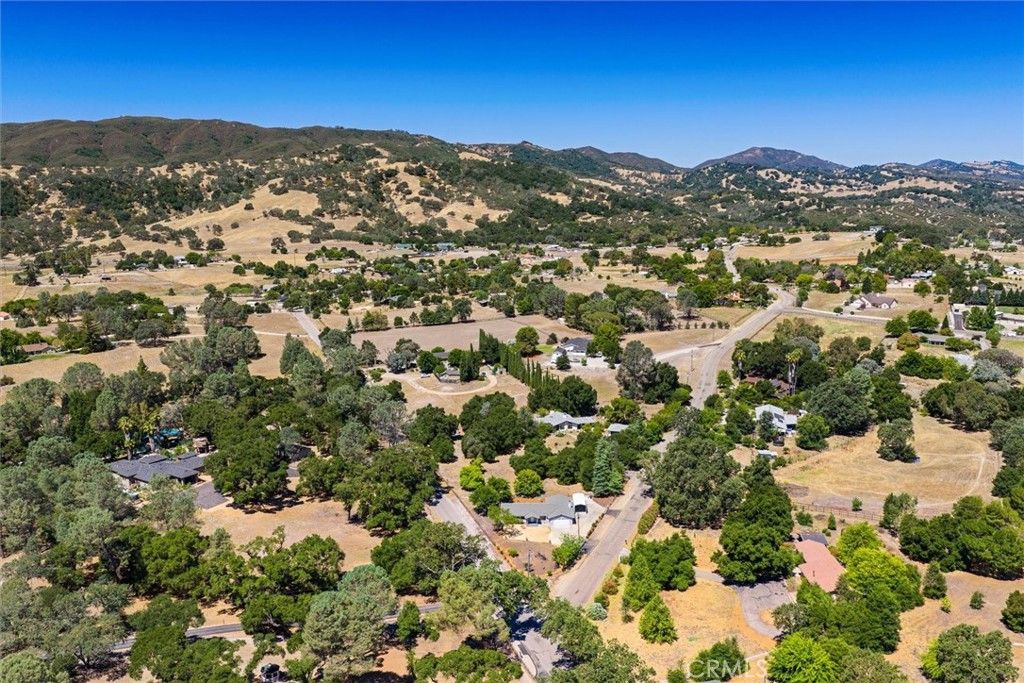 Image 51 of property listing at 14740 Morningside Road, Atascadero, CA 93422