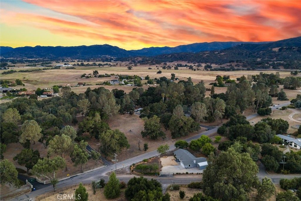 Image 60 of property listing at 14740 Morningside Road, Atascadero, CA 93422