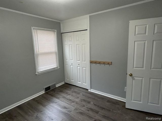 12871 Saratoga Street, Oak Park, MI 48237