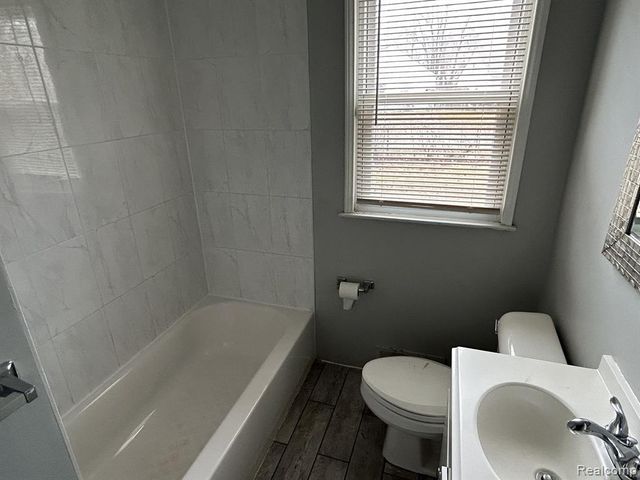 12871 Saratoga Street, Oak Park, MI 48237