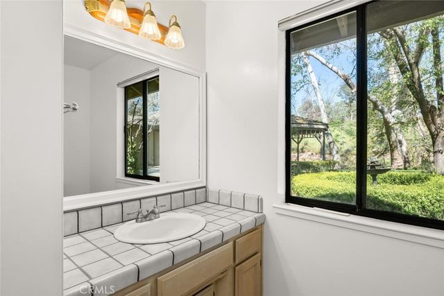 19 Sycamore Valley Road, Chico, CA 95973