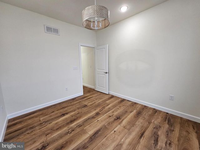 6 VALHALLA CT, Dover, DE 19904