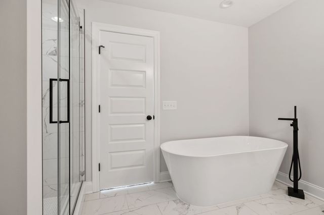 606 Shadow Dr, Shelbyville, TN 37160