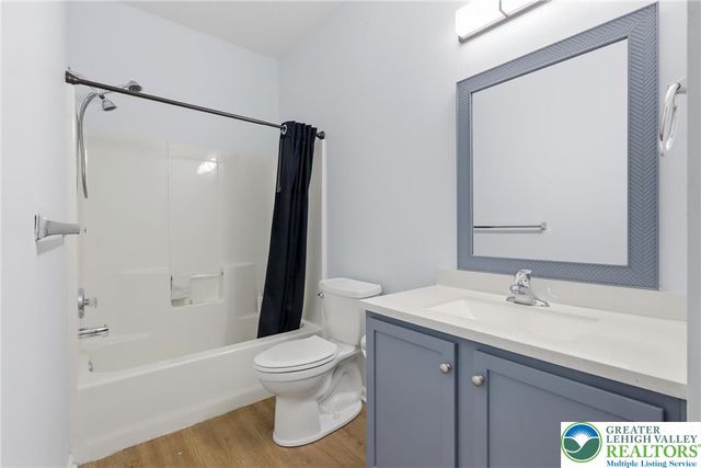 2022 Mercer Way, Forks Twp, PA 18040