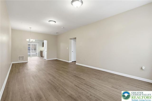 2022 Mercer Way, Forks Twp, PA 18040