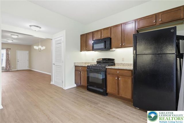 2022 Mercer Way, Forks Twp, PA 18040