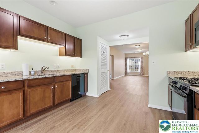 2022 Mercer Way, Forks Twp, PA 18040