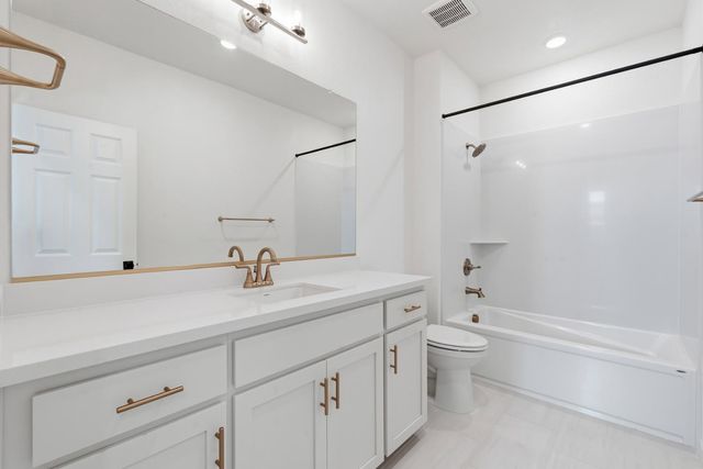 3168 Splendor Dr, Lincoln, CA 95648