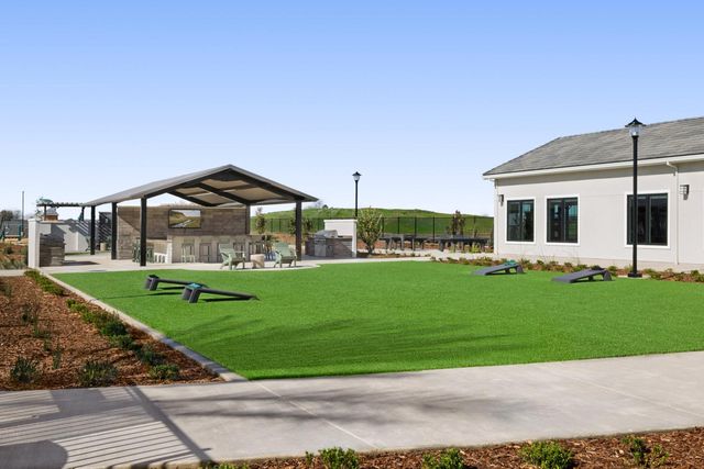 3168 Splendor Dr, Lincoln, CA 95648