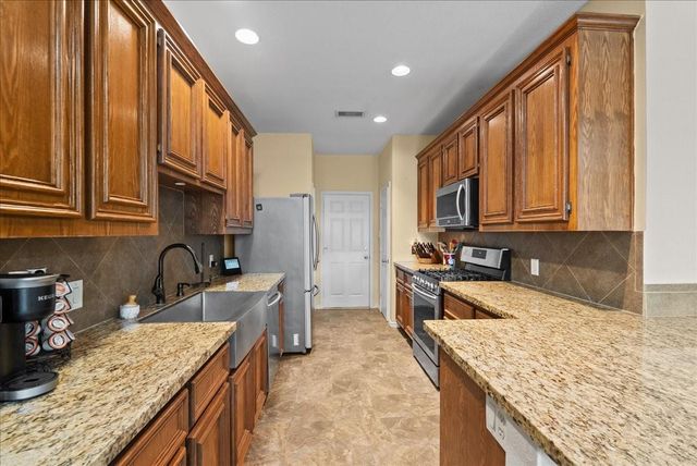 838 San Jacinto Circle, Baytown, TX 77521