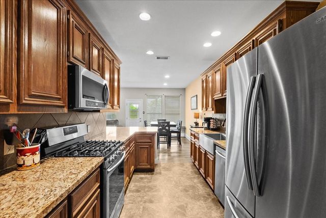 838 San Jacinto Circle, Baytown, TX 77521