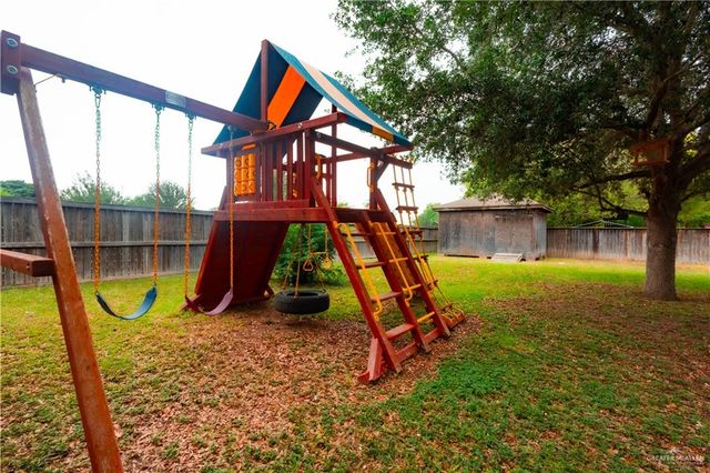 640 S Mile 2 W, Mercedes, TX 78570