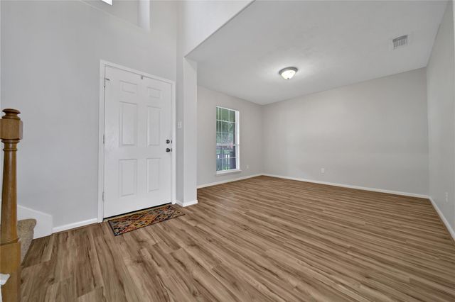 28634 Hidden Cove Drive, Magnolia, TX 77354