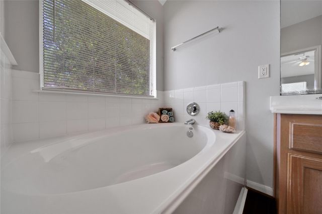 28634 Hidden Cove Drive, Magnolia, TX 77354