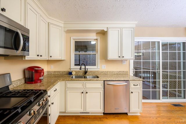 424 Cambridge Drive, Lynchburg, VA 24502