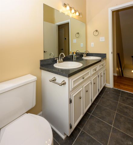 424 Cambridge Drive, Lynchburg, VA 24502