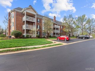 207 Ambridge Court 101, Chesterfield, MO 63017