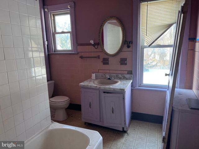 320 COMPANY ST, Lawnside, NJ 08045